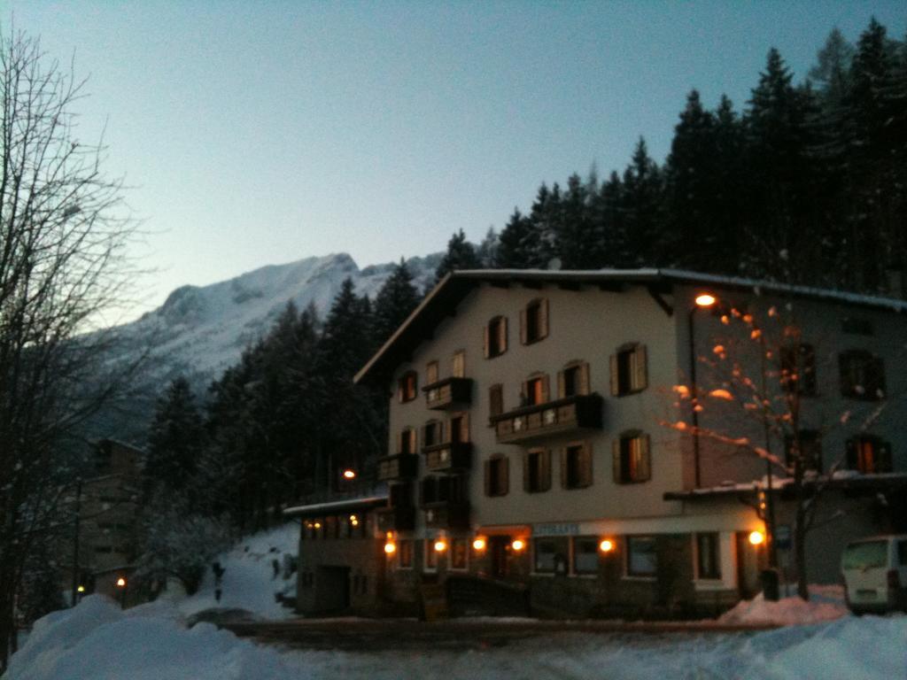Hotel Spampatti Castione della Presolana Extérieur photo
